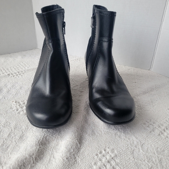 Avalon Leather Slip On Zipper Black Casual Everyday Boots - Picture 2 of 11